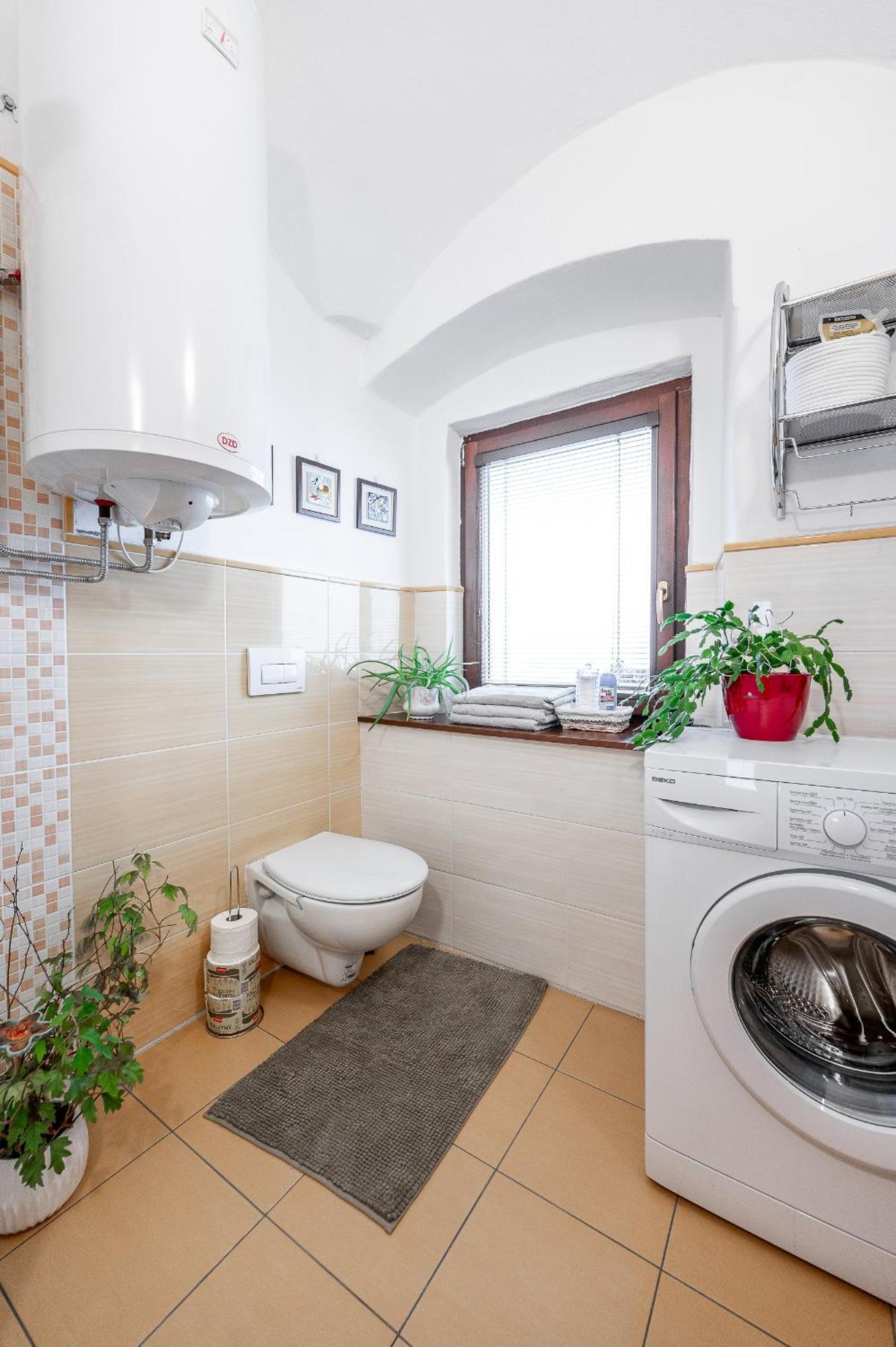 2 Room Flat Hlavna Kosice With Parking ภายนอก รูปภาพ