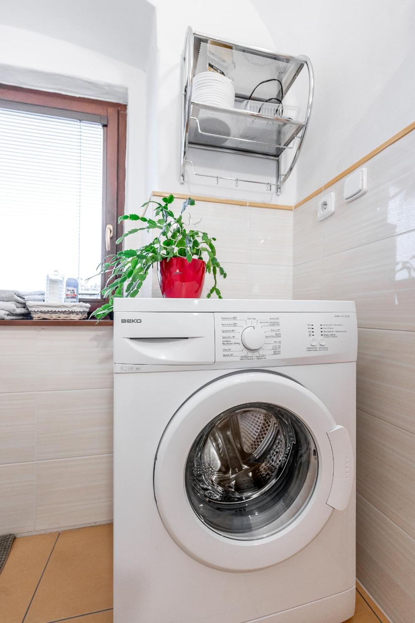 2 Room Flat Hlavna Kosice With Parking ภายนอก รูปภาพ