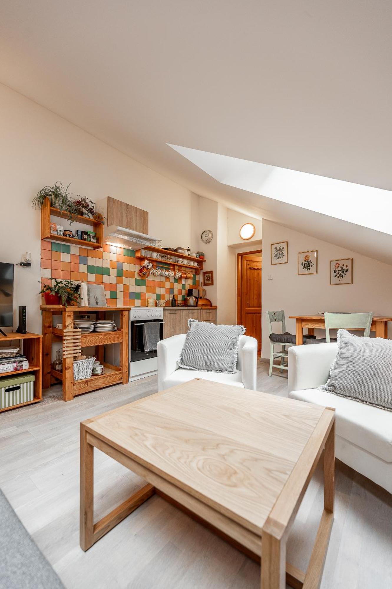 2 Room Flat Hlavna Kosice With Parking ภายนอก รูปภาพ